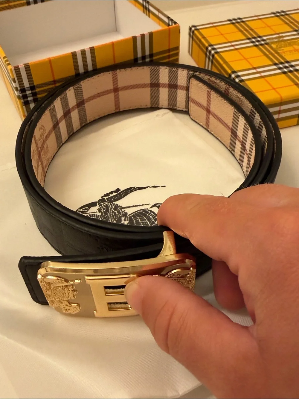 Burberry Reversible Belt – House Check / Black – Gold B Buckle